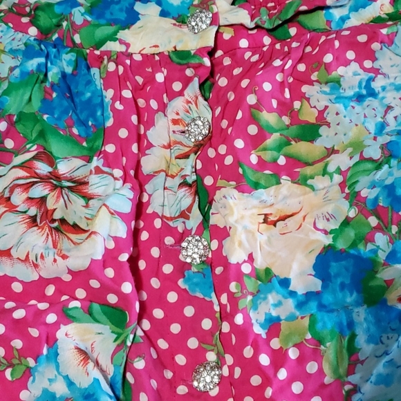 Luau fun Hawaiian print skirt - Picture 2 of 11